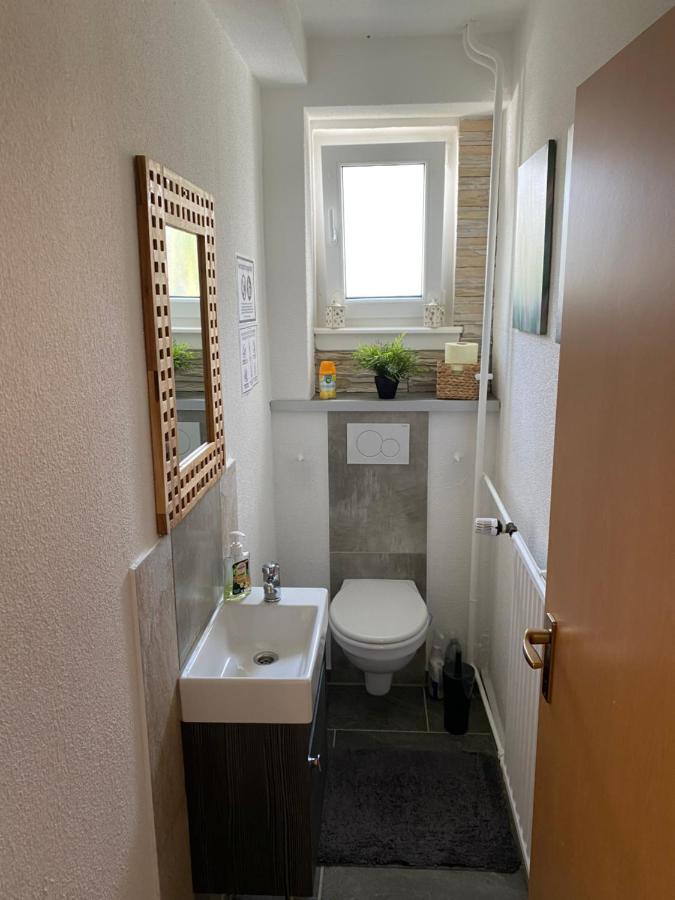 Kleines Apartment Mit Begehbarer Dusche Im Schlafzimmer Eberbach  Exterior foto